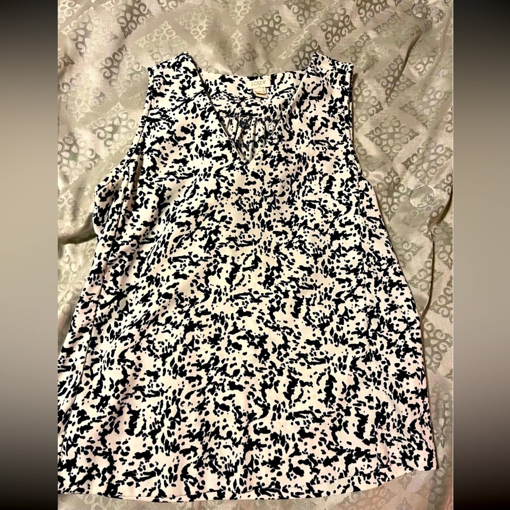 Women’s Sleeveless Business Casual Top